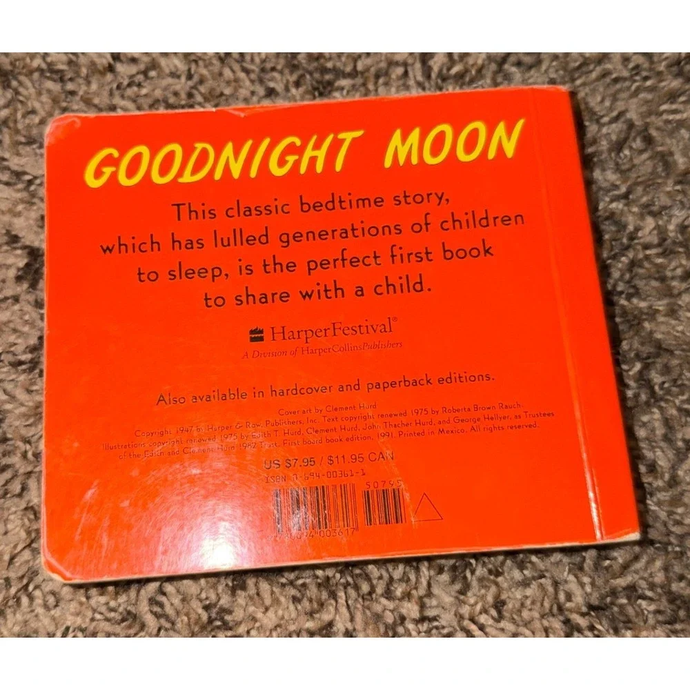 Scholastic-Goodnight Moon Board Book & Plush Gray Bunny 14
